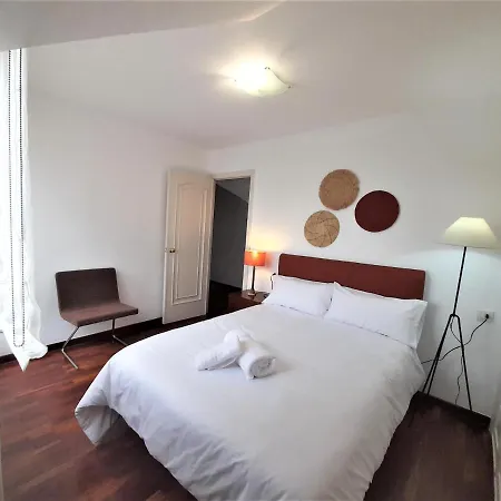 Elegante Atico De 2 Centro Ov5477 Appartement